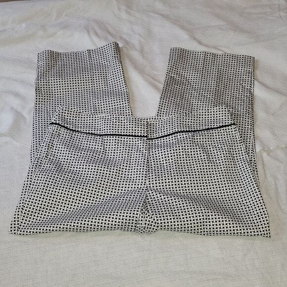 Talbots Black and White Stretch Crop Pants Size 6 Mint Condition - Picture 2 of 11
